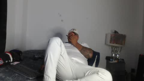 pikoro_gomez online show from February 2025 03:26:02 AM