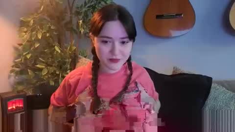 PilloGoddess online show from May 2026 06:19:02 AM