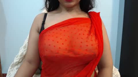 Snapshot of pilowprincess chatting on November 2025 06:52:02 PM Sayra online show from November 2025 06:52:02 PM