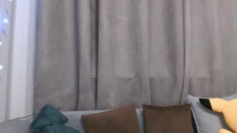       online show from January 2025 06:12:02 PM