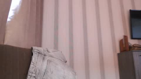       online show from November 2025 06:35:02 AM