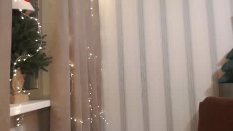       online show from December 2025 07:31:02 PM