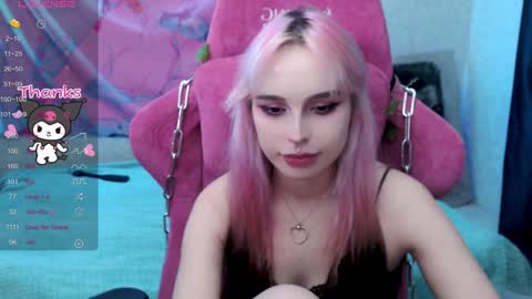 Snapshot of pineapple_dope chatting on December 2024 08:15:01 PM Nancy online show from December 2024 08:15:01 PM