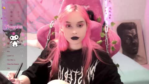 Snapshot of pineapple_dope chatting on March 2025 11:20:02 PM Nancy online show from March 2025 11:20:02 PM