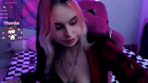 Snapshot of pineapple_dope chatting on October 2025 05:14:02 PM Nancy online show from October 2025 05:14:02 PM