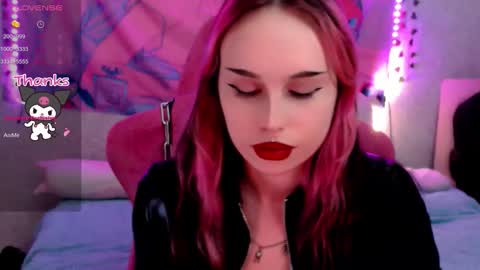 Snapshot of pineapple_dope chatting on December 2025 05:00:01 PM Nancy online show from December 2025 05:00:01 PM