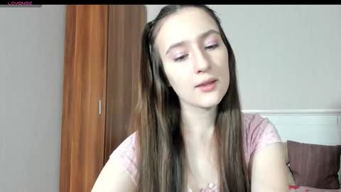 Snapshot of pingviluly chatting on September 2025 06:37:02 AM pingviluly online show from September 2025 06:37:02 AM