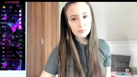 Snapshot of pingviluly chatting on October 2025 06:14:01 AM pingviluly online show from October 2025 06:14:01 AM