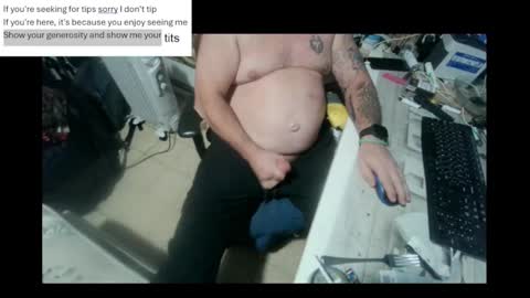 Snapshot of pini_z chatting on January 2025 08:50:01 PM pini_z online show from January 2025 08:50:01 PM