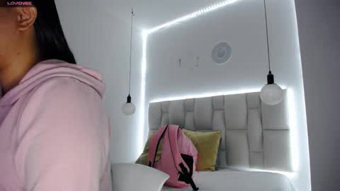 tiffany online show from February 2025 08:11:02 PM