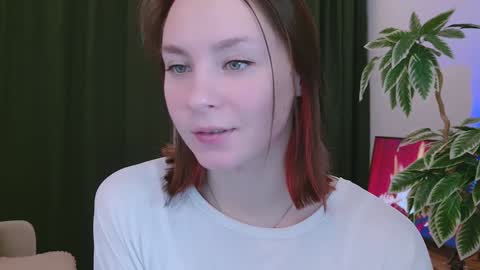 Snapshot of pink_seagull chatting on December 2024 08:02:02 PM Eva online show from December 2024 08:02:02 PM