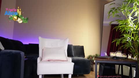 Snapshot of pinkheart_ chatting on January 2025 06:28:01 PM Alice online show from January 2025 06:28:01 PM