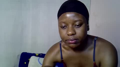 Snapshot of pinkie_bubbles chatting on January 2026 09:28:01 PM Shazz online show from January 2026 09:28:01 PM