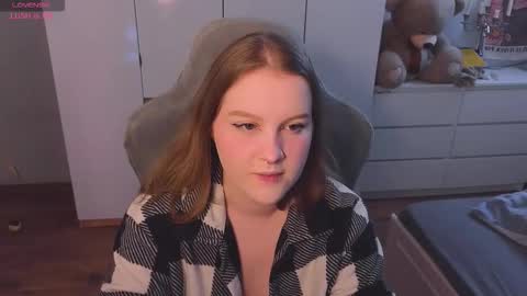 Snapshot of pinkiep1e chatting on February 2026 01:42:01 AM pinkiep1e online show from February 2026 01:42:01 AM