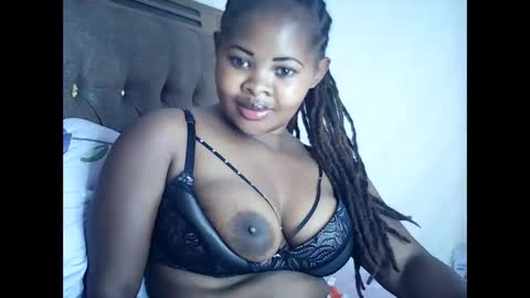 Snapshot of pinkkitty001 chatting on June 2026 08:04:01 AM pinkkitty001 online show from June 2026 08:04:01 AM