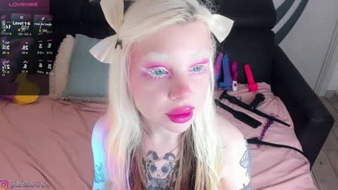 Helen Goat online show from December 2024 08:01:02 AM