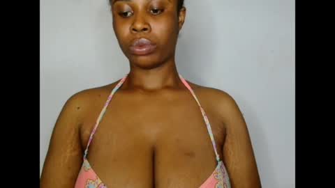 Snapshot of pinkxsugar chatting on July 2026 06:21:02 PM pinkxsugar online show from July 2026 06:21:02 PM
