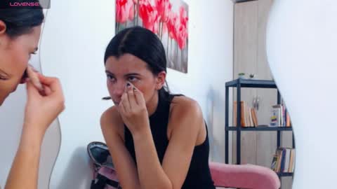 pinky_f00x online show from February 2026 07:35:01 PM