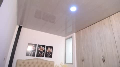 pinky_f00x online show from April 2026 07:22:01 PM