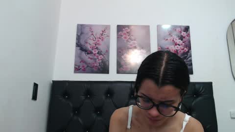 pinky_f00x online show from April 2026 07:11:02 PM