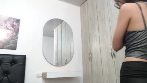 pinky_f00x online show from May 2026 07:20:01 PM