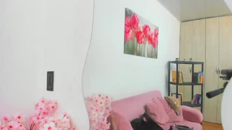 Snapshot of pinky_f00x chatting on June 2026 07:29:01 PM pinky_f00x online show from June 2026 07:29:01 PM