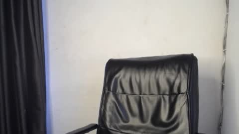 Snapshot of pinky_pussy68635 chatting on November 2025 08:18:01 AM Arena online show from November 2025 08:18:01 AM