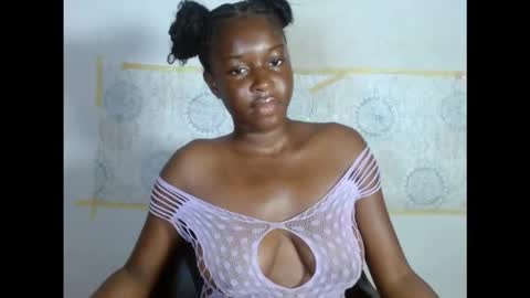 pinkykiki_247 online show from November 2025 10:28:01 AM