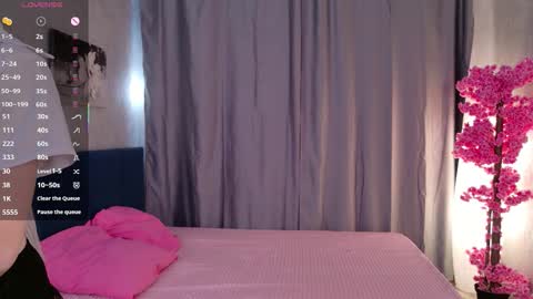 Ellis online show from December 2025 09:09:02 PM