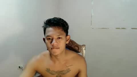 Snapshot of pinoy_palaeutxxx chatting on April 2026 02:20:01 PM roy online show from April 2026 02:20:01 PM