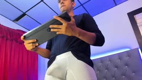 pipe_320 online show from February 2025 12:52:02 AM