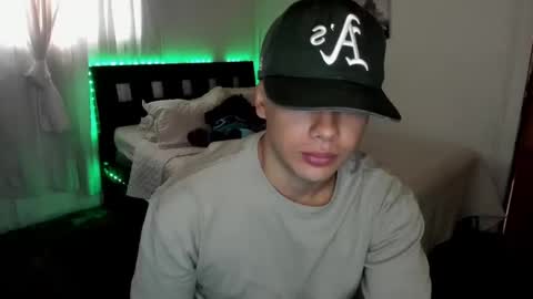 Snapshot of piperodriguez_ chatting on January 2025 06:10:02 PM Pipe Rodriguez online show from January 2025 06:10:02 PM