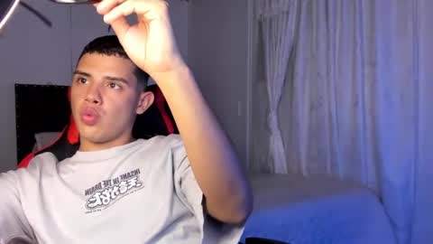 Snapshot of piperodriguez_ chatting on March 2025 01:04:02 AM Pipe Rodriguez online show from March 2025 01:04:02 AM