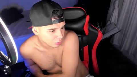 Snapshot of piperodriguez_ chatting on March 2025 02:09:01 AM Pipe Rodriguez online show from March 2025 02:09:01 AM