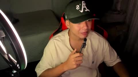 Snapshot of piperodriguez_ chatting on March 2025 03:17:01 AM Pipe Rodriguez online show from March 2025 03:17:01 AM