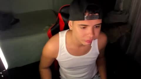 Snapshot of piperodriguez_ chatting on March 2025 06:21:02 AM Pipe Rodriguez online show from March 2025 06:21:02 AM