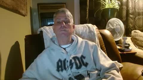 Snapshot of pirate334 chatting on January 2025 05:30:01 AM pirate334 online show from January 2025 05:30:01 AM