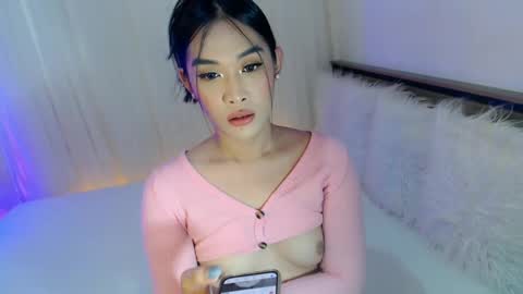 Ari online show from January 2025 10:28:01 AM