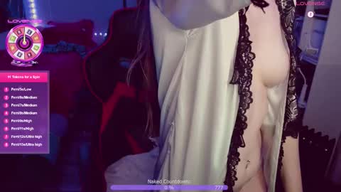 Snapshot of pirrate chatting on October 2025 12:41:02 PM Pirate Coco online show from October 2025 12:41:02 PM