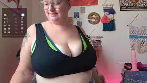 Em online show from January 2025 09:50:01 PM