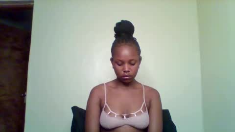 Snapshot of pixie_roman chatting on December 2025 03:45:02 AM Majesty online show from December 2025 03:45:02 AM