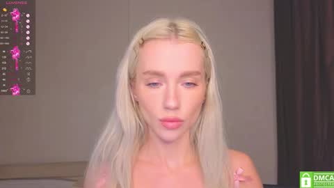 Snapshot of pixieprick chatting on October 2025 07:34:01 PM Emmy and Edward online show from October 2025 07:34:01 PM