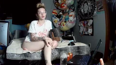 Snapshot of pixieprincess03 chatting on October 2025 06:50:02 AM Princess online show from October 2025 06:50:02 AM