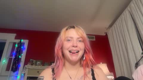 Snapshot of platinum1998 chatting on February 2026 07:08:02 AM Platinum 3 online show from February 2026 07:08:02 AM