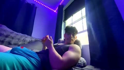 X X X online show from November 2025 05:52:01 PM