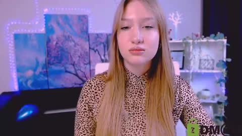 Sophie online show from February 2025 09:31:02 PM