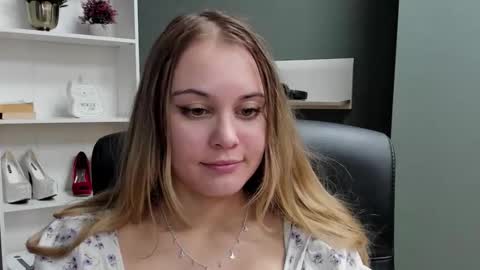 Valeria online show from December 2025 07:51:01 PM