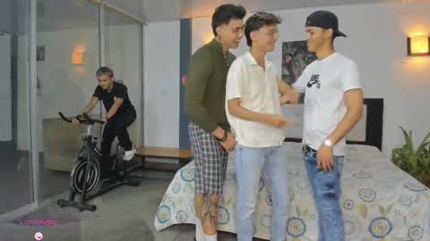   online show from November 2025 10:59:02 PM