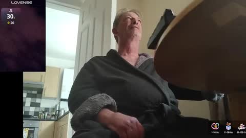 Snapshot of playme828530 chatting on March 2025 01:54:01 PM Play Me online show from March 2025 01:54:01 PM