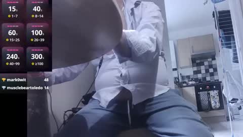 Snapshot of playme828530 chatting on October 2025 11:44:02 AM Play Me online show from October 2025 11:44:02 AM